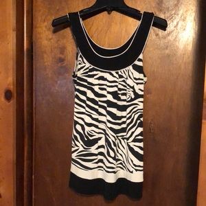 HeartSoul sz medium zebra striped tank blouse